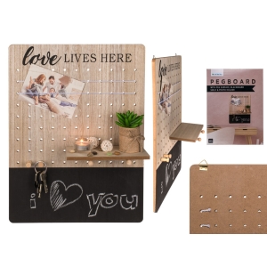 Memobord Love Lives Here